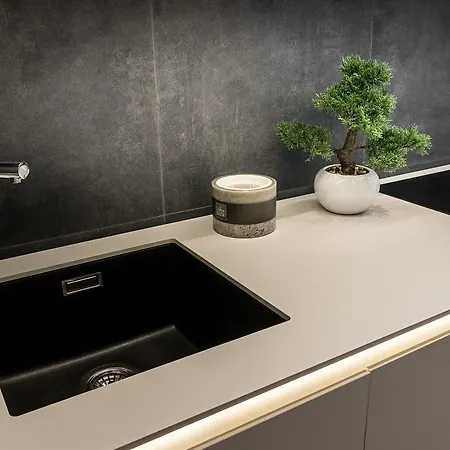 Supreme Palace Cube Daire *