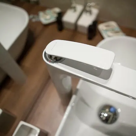 Supreme Palace Cube Apartment