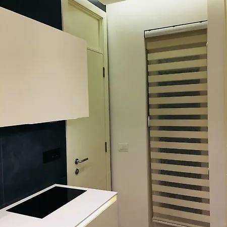 Supreme Palace Cube Apartment