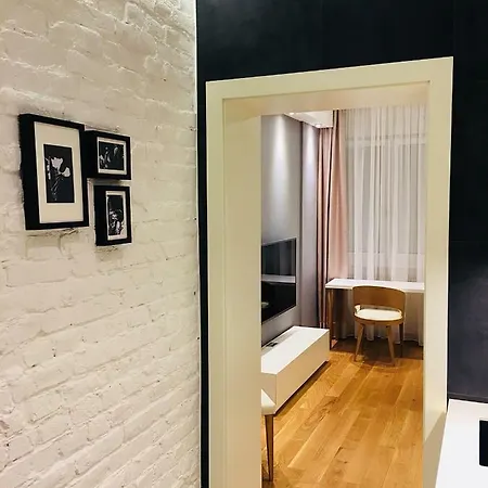 Supreme Palace Cube * Belgrad